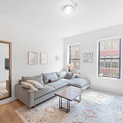 Beautiful & Spacious 2BR 2BA w/ Elevator & Laundry