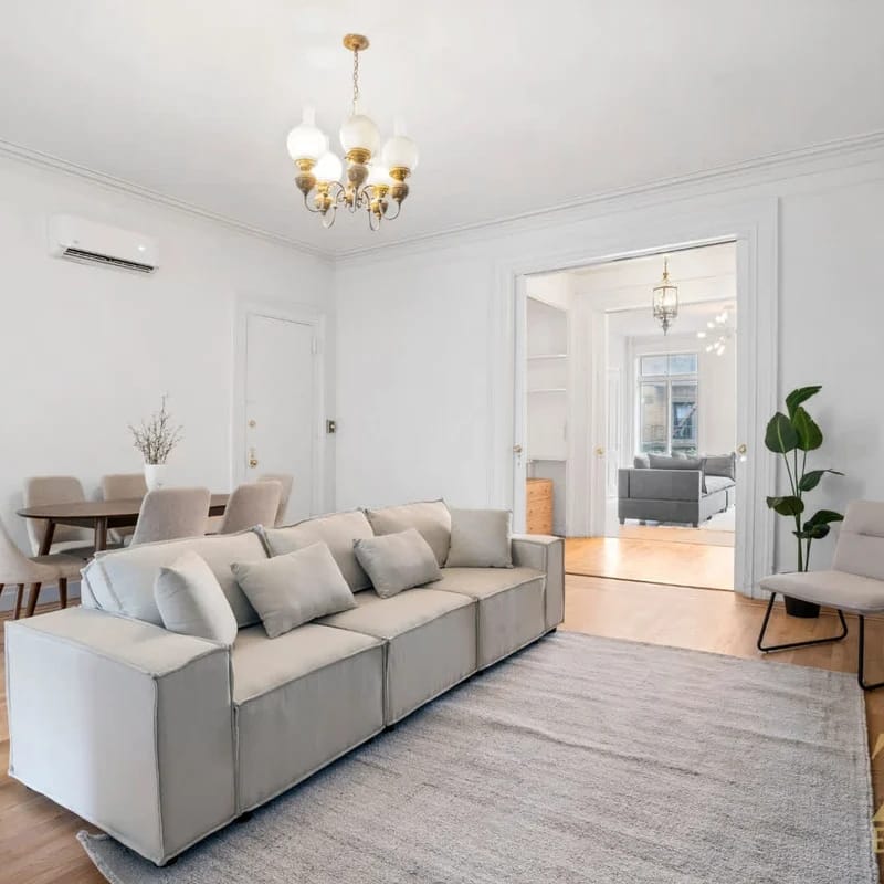 Loft Style X Large 2BR Apartment in Prime Chelsea!